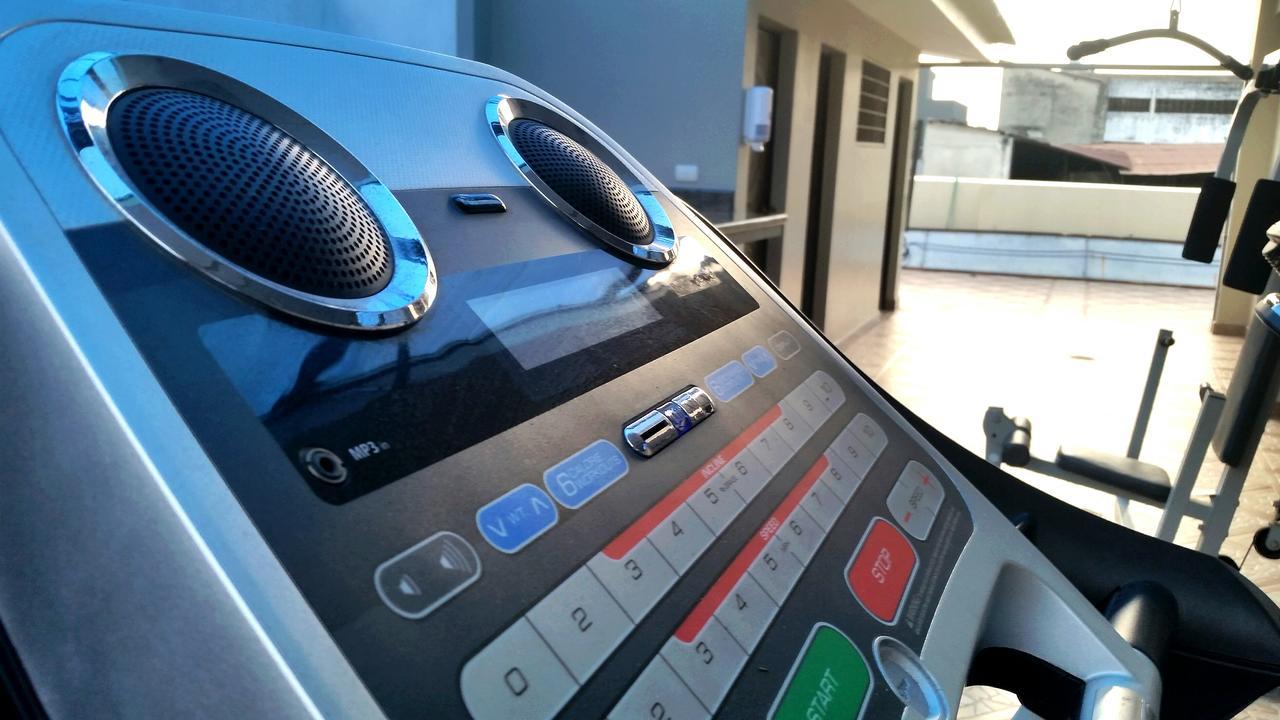 Atlantic Blue Hotel グアヤキル エクステリア 写真