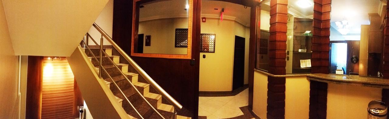 Atlantic Blue Hotel グアヤキル エクステリア 写真