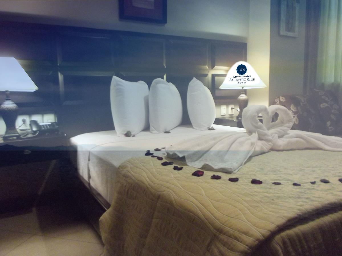 Atlantic Blue Hotel グアヤキル エクステリア 写真