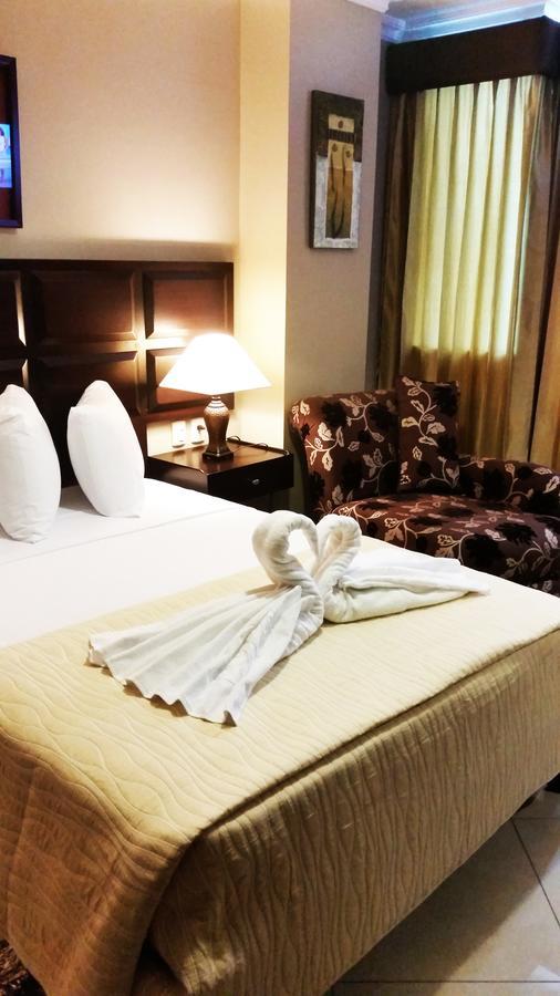 Atlantic Blue Hotel グアヤキル エクステリア 写真