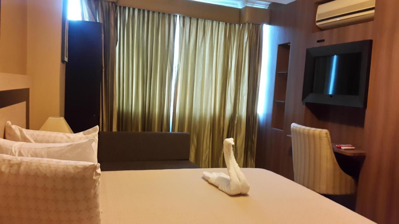 Atlantic Blue Hotel グアヤキル エクステリア 写真