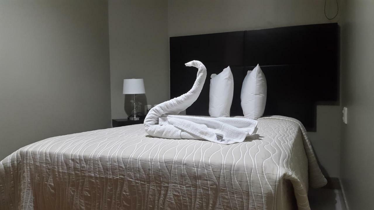 Atlantic Blue Hotel グアヤキル エクステリア 写真